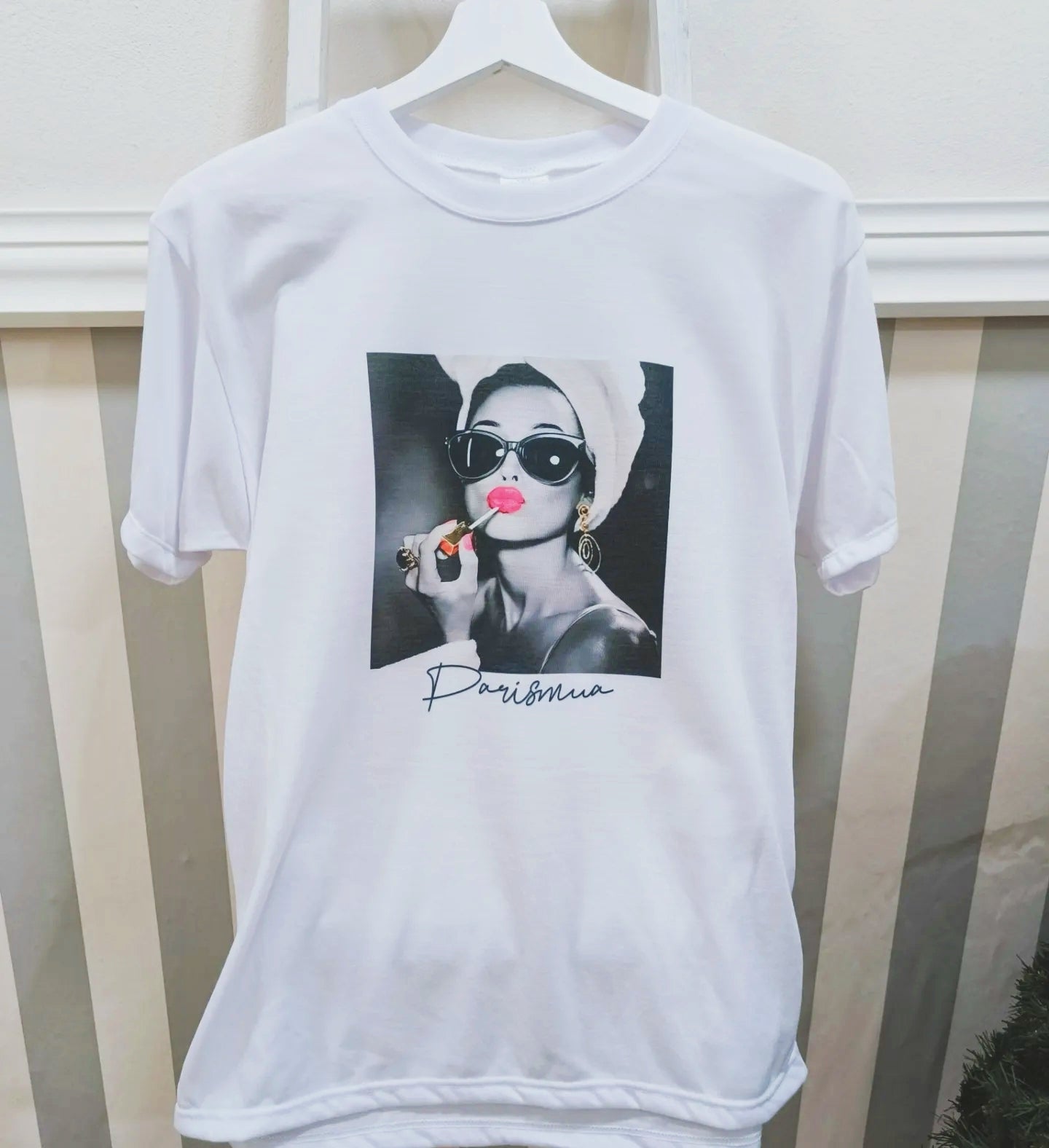 T-shirt rouge à lèvres